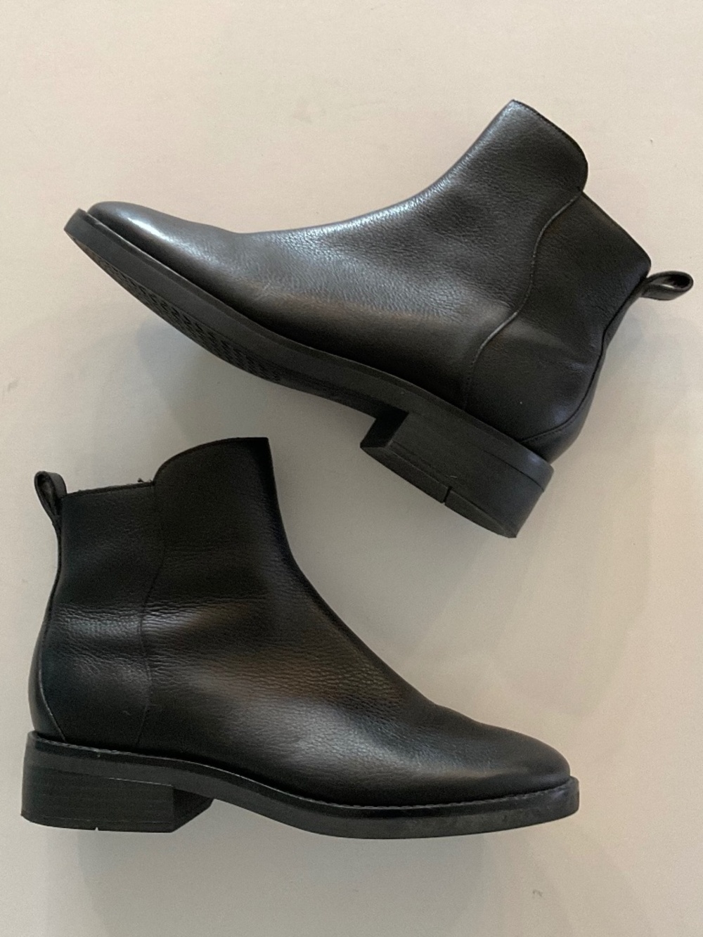COLE HAAN River Chelsea Bootie Round Toe in Black Leather Size 7.5